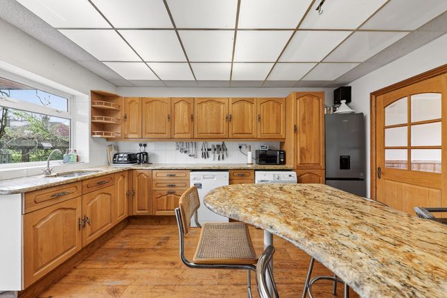 1, Moorland Road, Leeds photo 4