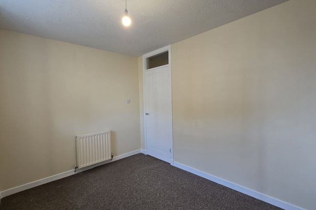 2b, Ochil Street, Tillicoultry photo 3