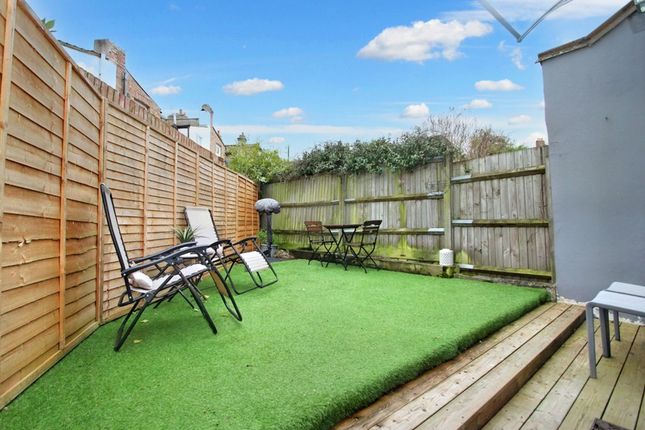 1 Mill Lane, Woodford Green photo 4
