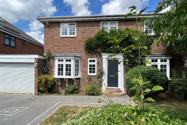 Detached house to rent in Illingworth, Windsor