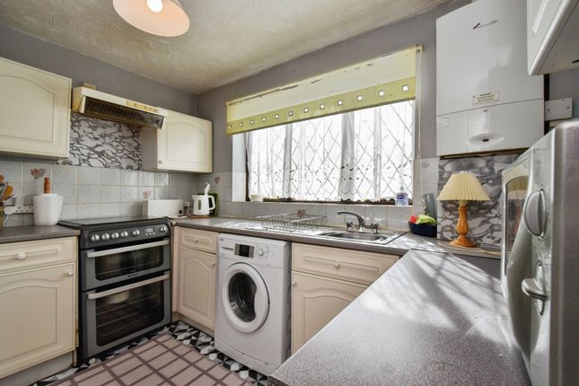 23A,, Rhodfa Brynrhos, Ammanford photo 4