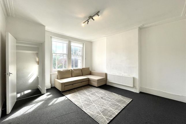 Flat to rent in Ferme Park Road, Crouch End
