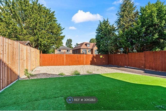 Yew Tree Road, Slough photo 3