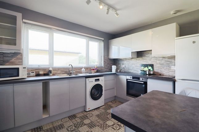 55, Minehead Avenue, Penarth photo 4