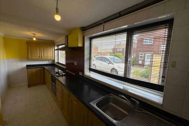 15, Franklin Crescent, Gainsborough photo 5