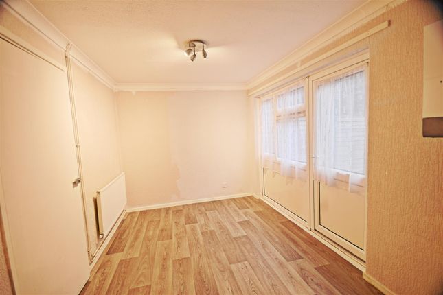 125, Myrtle Bank, Milton Keynes photo 3