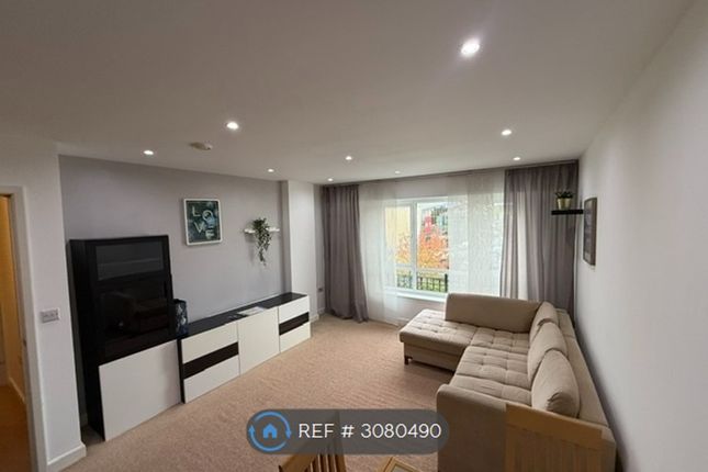 Griffin House Aviation Drive, London photo 5