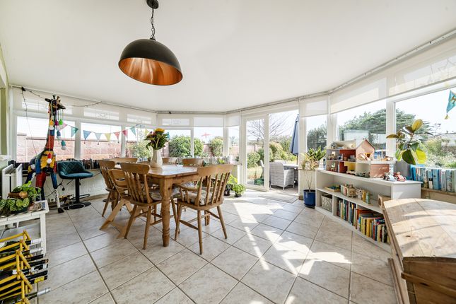 Oakapple Avenue, 27, Oakfield Avenue, Chichester photo 4