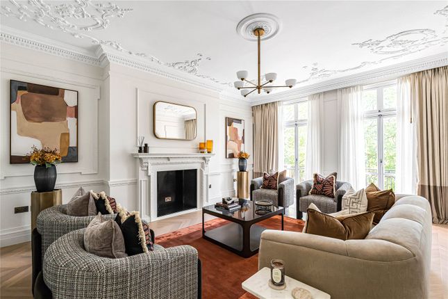 Flat 9, Hampshire House, 12, Hyde Park Place, London photo 2