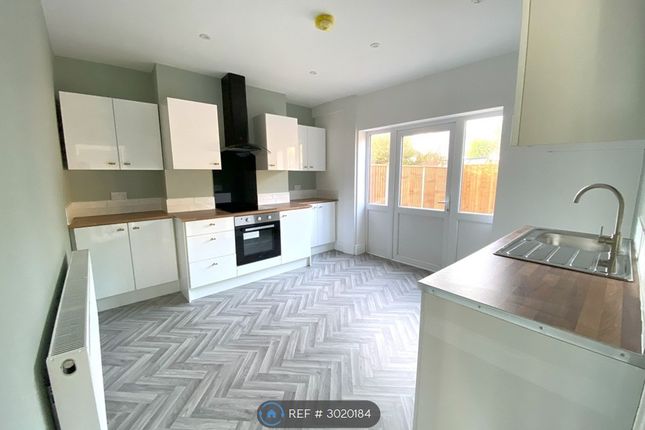 Cleveleys Avenue, Thornton-Cleveleys photo 2