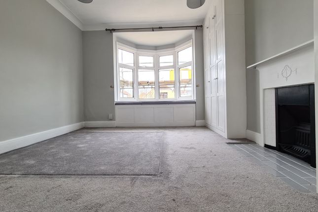 72 Northview Drive, Westcliff-on-Sea photo 3