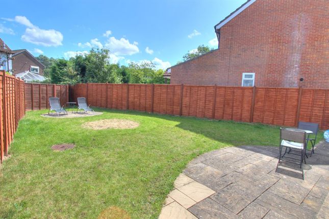 22, Salcombe Close, Chandlers Ford photo 4