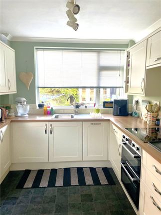 35, Hawkers Lane, Somerset photo 3