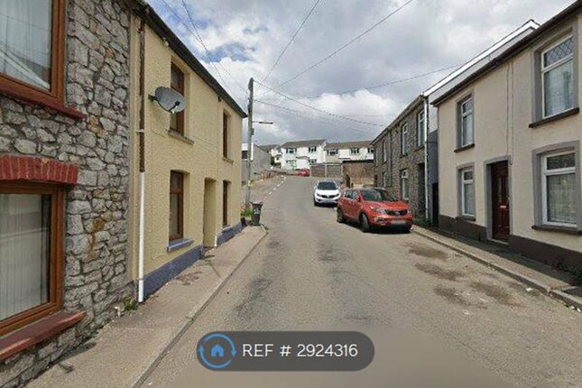 2 bed property for rent in Woodland St, Pontypool NP4