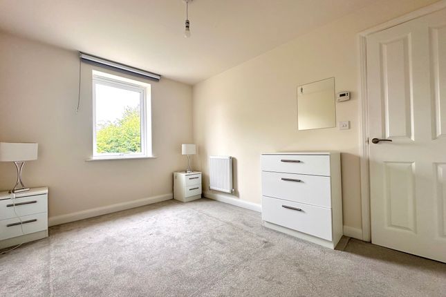 Thumbnail Property to rent in Beagle Road, Cambridge