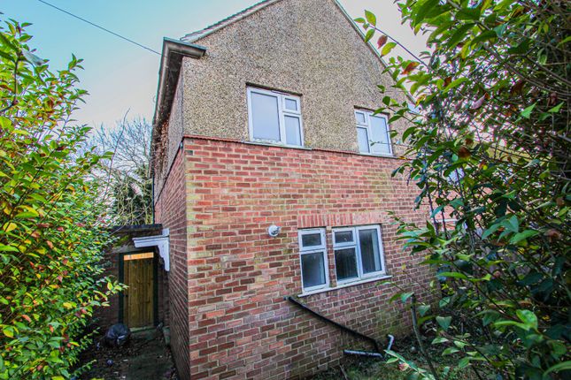2-bed house on 30, Grombold Avenue, Wellingborough, £160,000