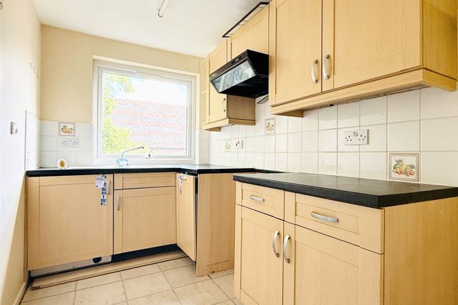 Flat 7,, Richmere Court, Mount Road, Wolverhampton photo 2
