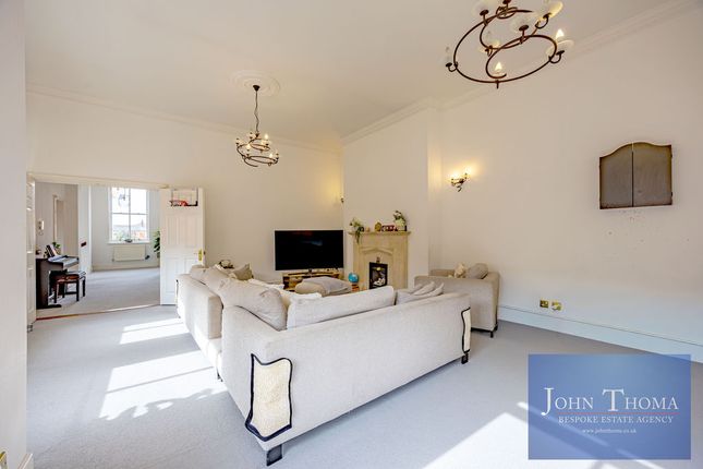 23 Devonshire House, Brandesbury Square, Woodford Green photo 3