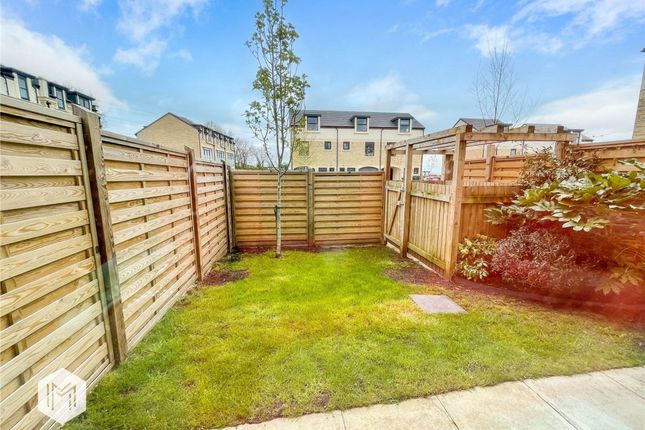 4 Bleaklow Court, Bury photo 3
