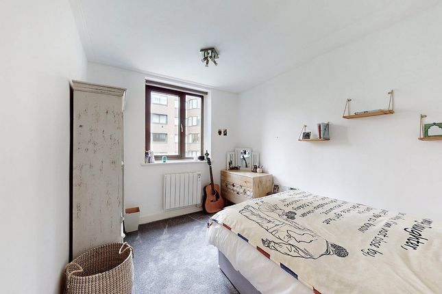 Flat for sale in Finchley Road, London