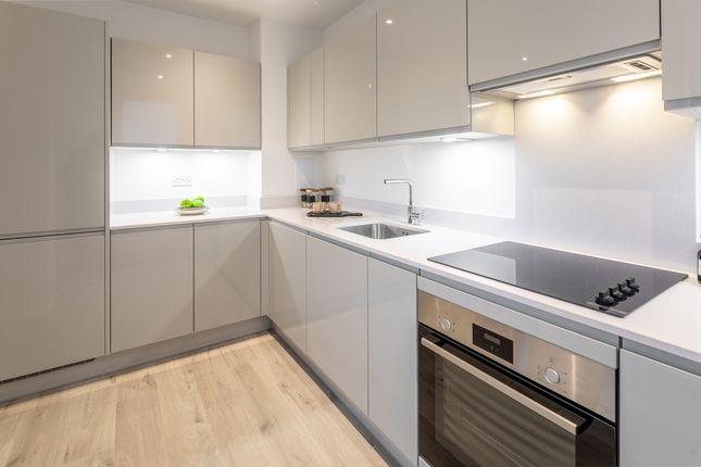 26, Meridian Way, Edmonton/Tottenham photo 3