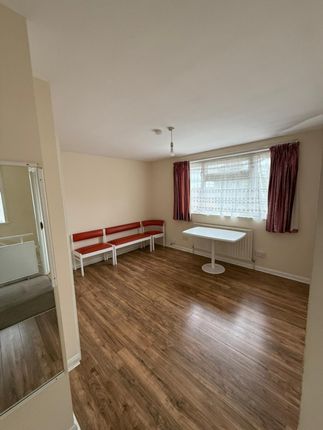 172, Carmelite Road ( F F), Harrow photo 3