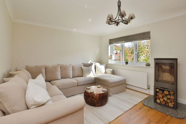 3, Cruickshank Grove, Milton Keynes photo 2