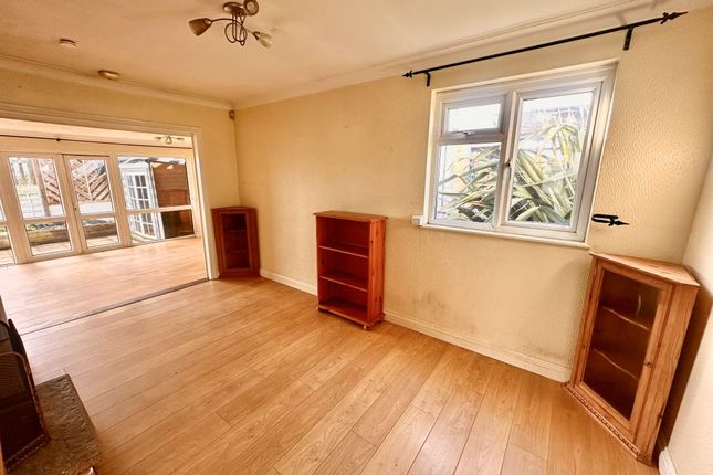 2, Beachside, Coast Road, Pevensey photo 4