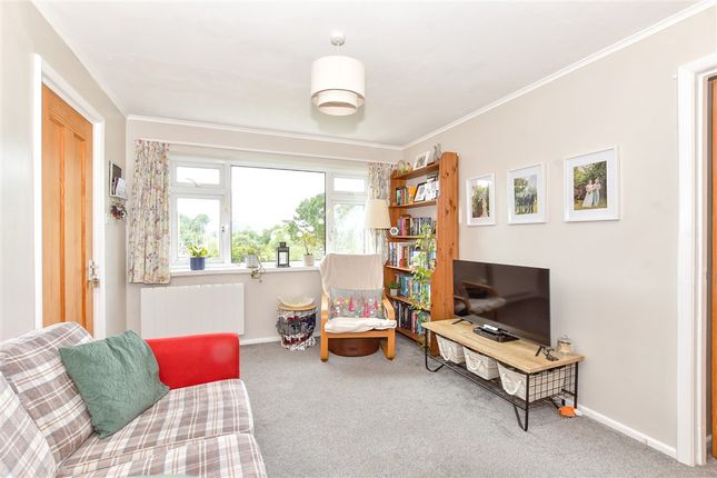 Ward Road, Totland photo 4