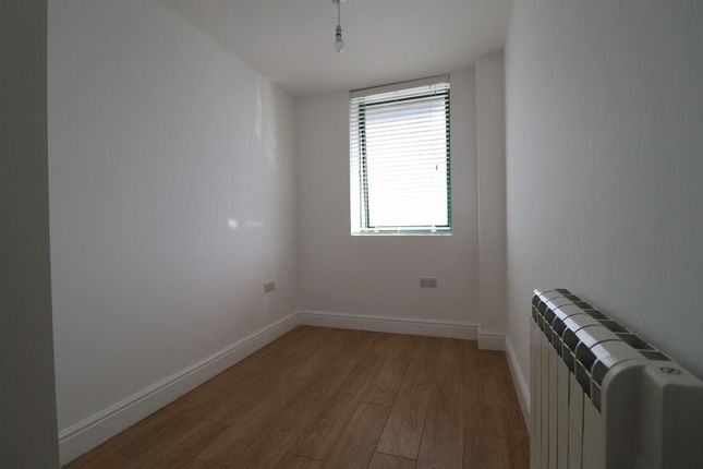 Flat 8 Sovereign House Cambridge Road, Bedford photo 4
