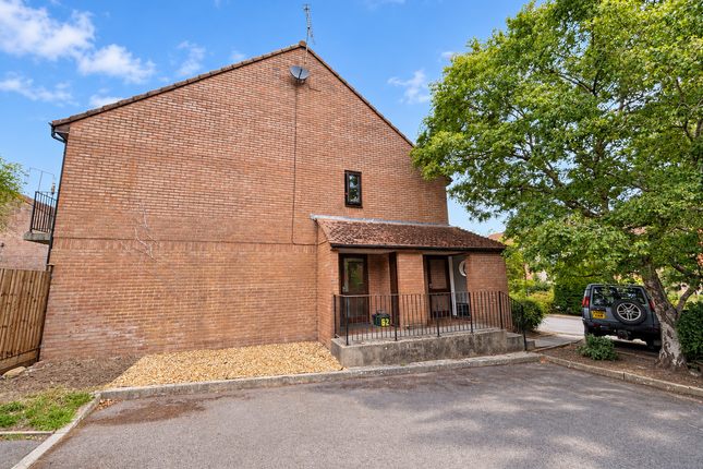 1-bed flat on 62, Bicknell Gardens, Yeovil, £72,500