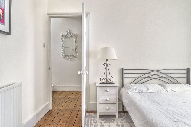 25 & 25A,, Goldsboro Road, London photo 4