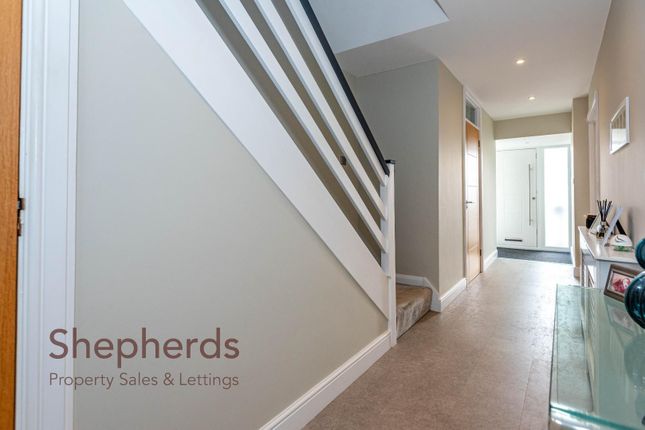 Tatsfield Avenue, Nazeing photo 4