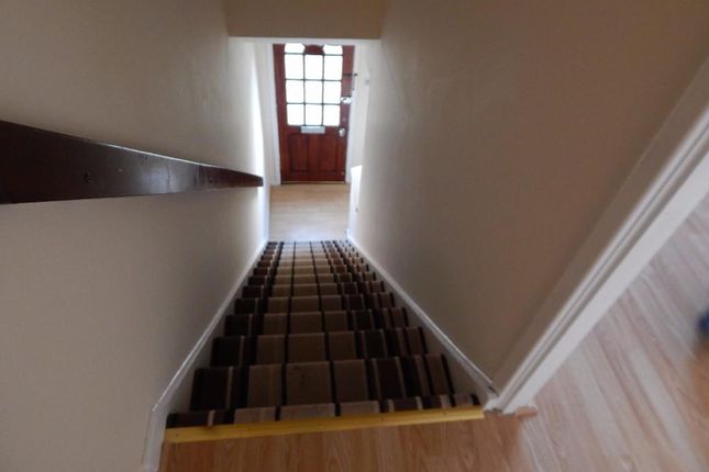 Flat 4, Coulson Court,, Dallow Road, Luton photo 2