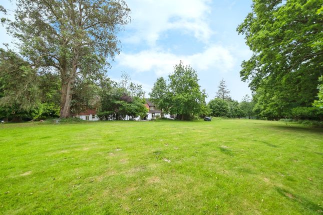 5, Staplefield Court, Brantridge Lane, HAYWARDS HEATH photo 2