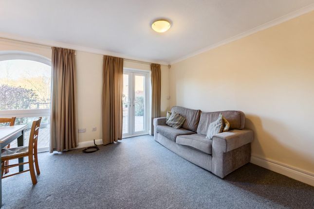 Flat to rent in Church Road, Sandford-On-Thames, Oxford