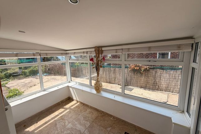 Hildergard, Station Road, Doncaster photo 3
