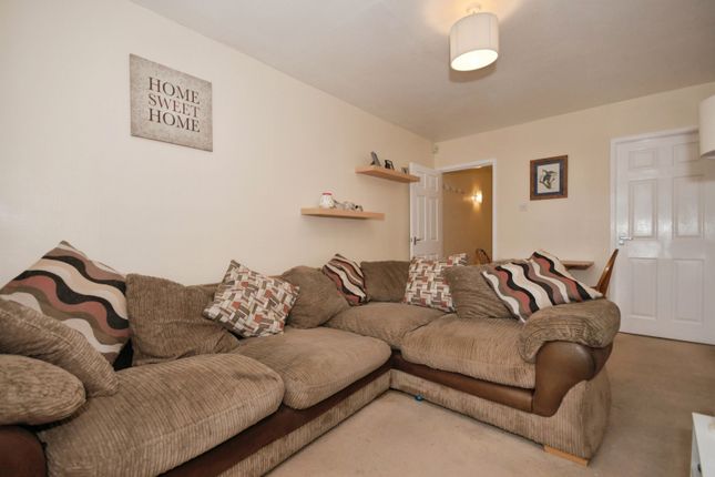 4, Martin Court, Sheffield photo 3