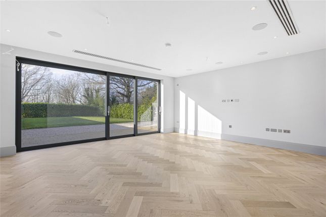 Flat for sale in Cockfosters Road, Hadley Wood, Hertfordshire