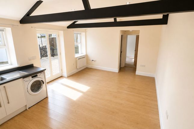 6 Swan Court Bosvigo Road, Truro photo 2