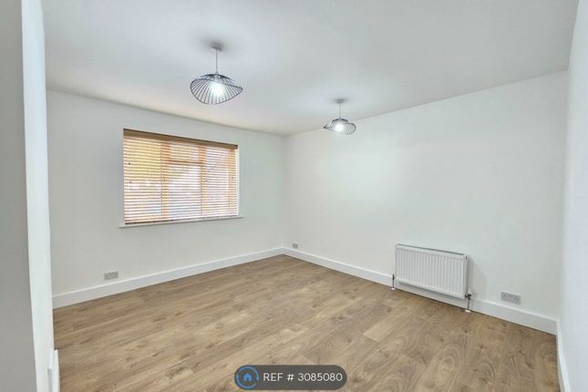 Station Road Crayford, Dartford photo 4