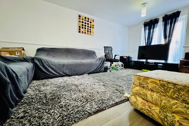 79, Kirkmeadow, Peterborough photo 3