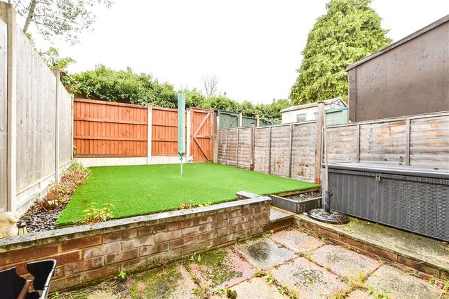 Pintail Road, Woodford Green photo 4