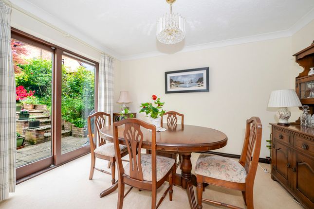 33, Britts Farm Road, Uckfield photo 4