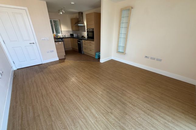 Flat 206, Priory View, Dunstable photo 3