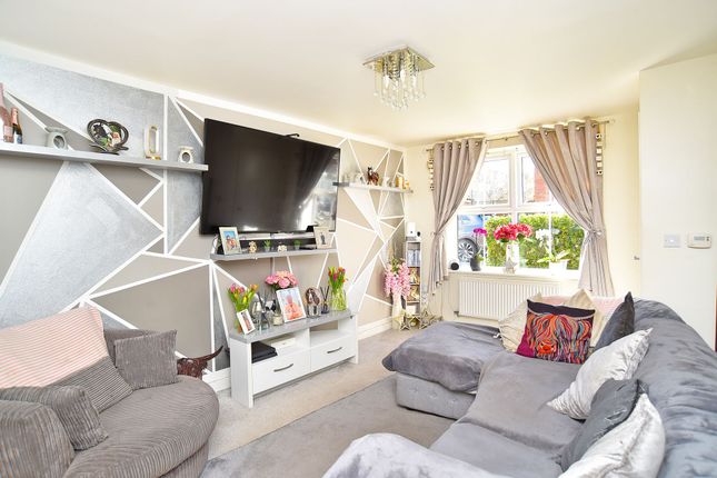 9 Brookfield Fold, Harrogate photo 3