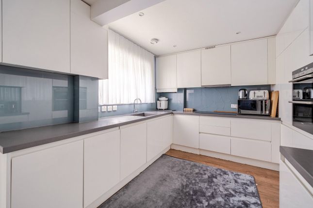 2, Crystal Terrace, London photo 3