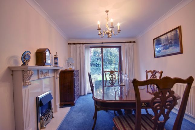 16, Manor Park, Beverley photo 4
