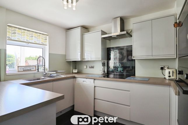 23, Clos Y Carlwm, Cardiff photo 4