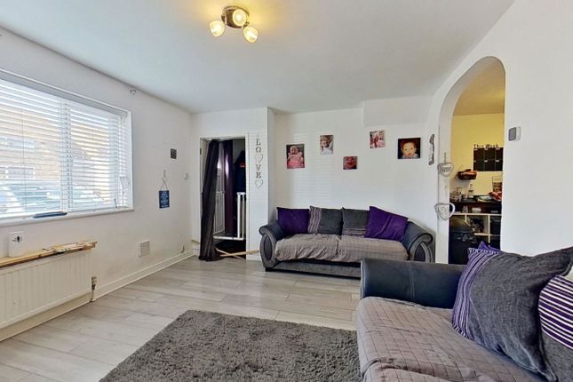 18, Douglas Road, Deal photo 3